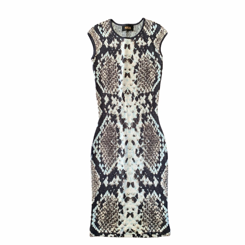 Naeeman khan dress
